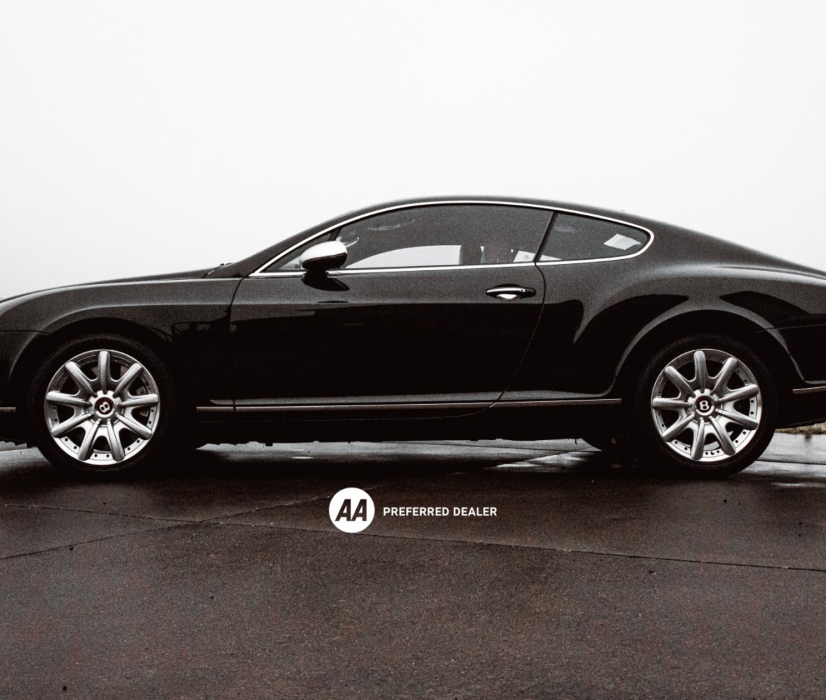 SELECT Bentley black 5 FocusFillWzExODUsMTAwNSwieCIsMTU2XQ